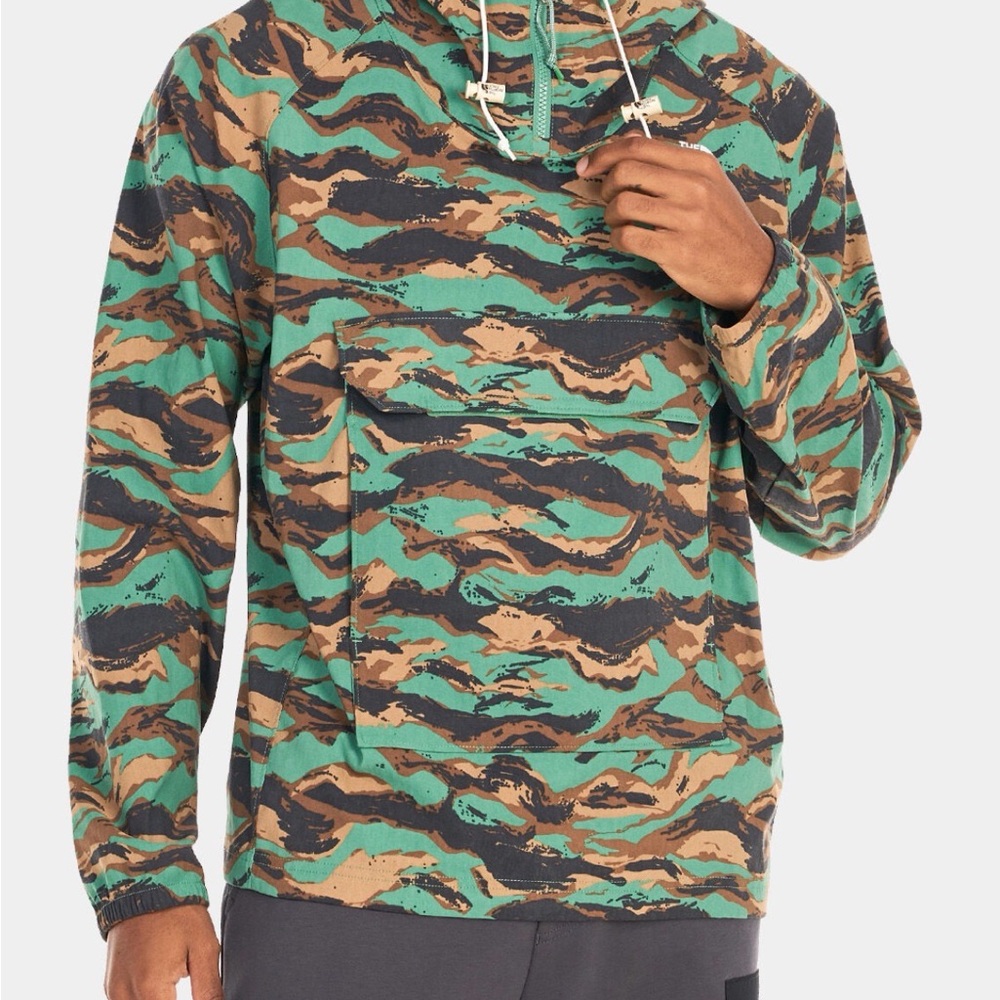The North Face Men's Class V  Pullover Jacket in Green, Tan & Black
